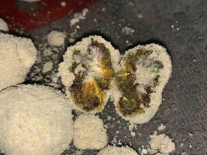 🌕 Moon Rocks – The Ultimate High