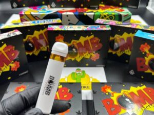 Alternative view of Bomb extracts vape